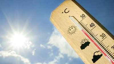 طقس الربيع المتقلب.. رياح بسرعة 50 كم/س وأمطار خفيفة تسيطر على أجواء الثلاثاء