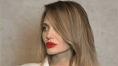 هل تعيش أنجلينا جولي قصة حب جديدة؟.. لقطات تشعل شنغهاي!.. ما الحقيقة؟