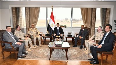وزير الشباب والرياضة يناقش آخر مستجدات مشروع الجينوم الرياضي