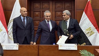 وزير العدل يكرّم رئيس جنايات القاهرة..مسيرة قضائية حافلة للمستشار عبد المنصف إسماعيل
