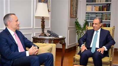 وزير الخارجية يبحث مع الممثل الأعلى لغزة تطورات الأوضاع وتنفيذ المرحلة الثانية