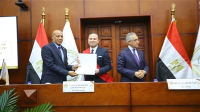 وزير العدل يكرّم القاضي مصطفى عبدالفتاح تقديرًا لمسيرته القضائية المتميزة