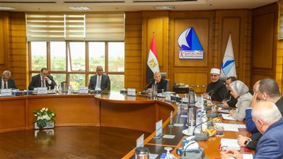 مكى يؤكد دعم الجامعة الأهلية بكفرالشيخ