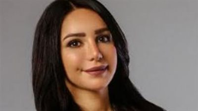 إنجي علاء تدافع عن تاريخها مع يوسف الشريف: 