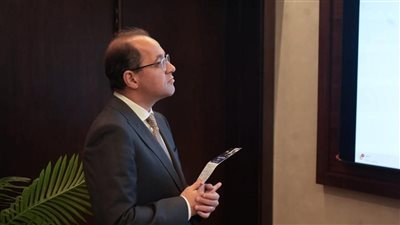وزير المالية يؤكد على أهمية تعزيز التواصل الإلكتروني المباشر مع الممولين