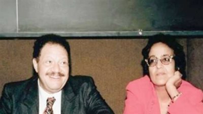 يحيى الفخراني ولميس جابر.. قصة حب بدأت في مدرجات 