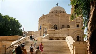للمسيحيين فقط أم للجميع؟ تفاصيل قرار مجلس الوزراء بشأن إجازات الأسبوع المقبل