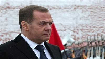 ميدفيديف يحذر العالم: عصر النفط الرخيص انتهى بلا عودة رغم محاولات التهدئة