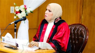 نسمه البسطويسى تحصد افضل دكتوراه بكليه التجاره جامعه كفرالشيخ