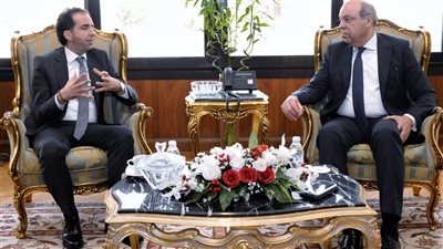 وزير الطيران يبحث مع مسؤولي ميكروسوفت تعزيز التعاون المشترك  فى مجالات تكنولوجيا المعلومات والتحول الرقمي