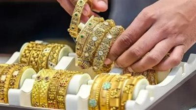 انهيار أسعار الذهب عالمياً ومحلياً.. تحديث لحظي لسعر عيار 21 والجنيه الذهب