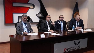رئيس الرقابة المالية يعقد اجتماعا موسعا مع صناديق التأمين الخاصة لتعزيز الحماية الاجتماعية وتطوير كفاءتها