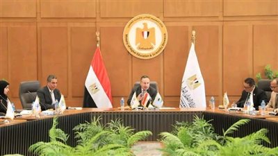 تفعيل مشاركة طلاب الجامعات والمعاهد في تنفيذ مبادرة “وفرها.. تنورها” لترشيد استهلاك الطاقة 