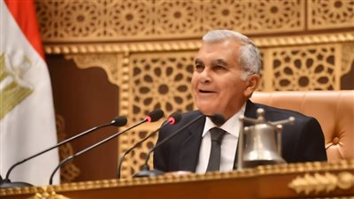 رئيس مجلس الشيوخ يهنئ البابا تواضروس الثاني بمناسبة عيد القيامة المجيد 
