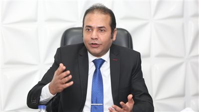 إيهاب سعيد: مد مواعيد غلق المحال لـ 11 مساءً خطوة عملية لدعم القوة الشرائية وتنشيط الاقتصاد الوطني