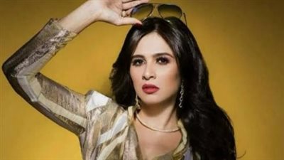 معايير النجومية في مصر: السينما تمنح ياسمين الأفضلية على نجاحات مي عمر التلفزيونية