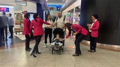 مطار القاهرة الدولي يحتفل بأعياد الربيع مع الركاب