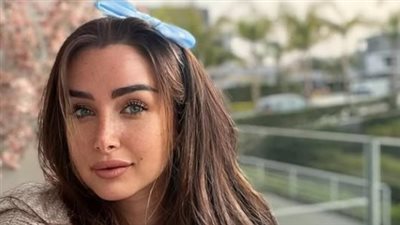 من أمام برج إيفل.. هنا الزاهد تكشف عن مدينتها المفضلة بجلسة تصوير في فندق شانجريلا