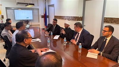 وزير الأوقاف يلتقي كبير أساقفة الفلبين لبحث التعاون في التدريب وتعزيز قيم التعايش