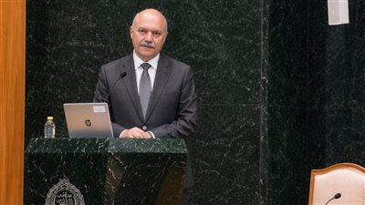 المستشار عادل ماجد يحذر من الحروب الإدراكية ويدعو لتحصين الهوية العربية في العصر الرقمي