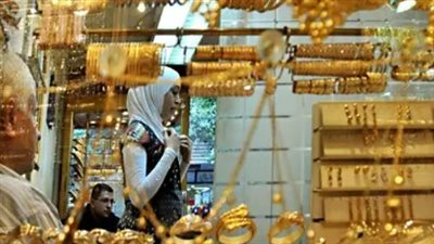 الهدنة السياسية تضغط على الذهب.. قراءة في أسعار المعدن النفيس بمصر والخليج