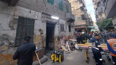 اللحظات الأولى لحادث انهيار سقف غرفة بعقار في منطقة غربال