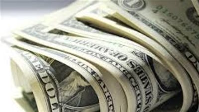 الدولار يشتعل في البنوك المصرية.. أسعار الصرف الرسمية مساء اليوم الاثنين