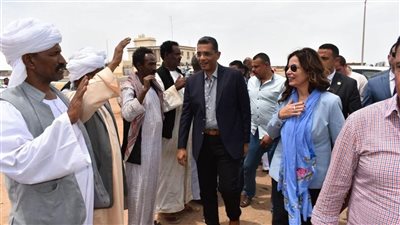 وزيرة الثقافة تلتقي ممثلي قبائل شلاتين وتعلن تصدير الفلكلور المحلي إلى المحافل الدولية