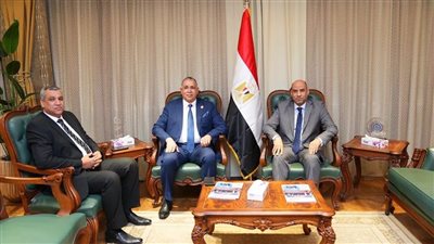 وزير العمل ونقيب المحامين يبحثان دعم العدالة الناجزة وتطوير التشريعات العمالية وتعزيز استقرار بيئة العمل