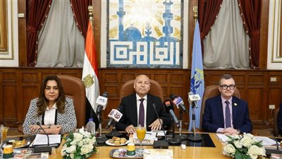 وزراء التنمية المحلية والتخطيط ومحافظ القاهرة يشهدون فعاليات التعريف بالمبادرة الوطنية للمشروعات الخضراء الذكية
