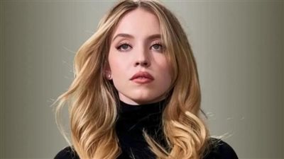 سيدني سويني.. رحلة صعود صاروخية من الأدوار الثانوية إلى عرش السينما العالمية