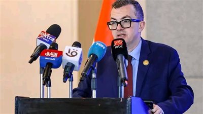 وزير التخطيط يفتتح المائدة المستديرة رفيعة المستوى حول تعزيز الاستثمار بالمنطقة الاقتصادية