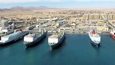 بسبب سوء الطقس : إغلاق ميناء نويبع البحري وتوقف الملاحة لارتفاع الأمواج لـ 4 أمتار