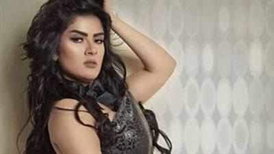 من هي ياسمينا المصري؟ محطات في حياة الفنانة التي بدأت مع 
