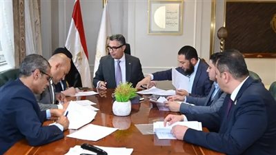 التموين والتجارة الداخلية يلتقي بعدد من السادة أعضاء مجلسي النواب والشيوخ