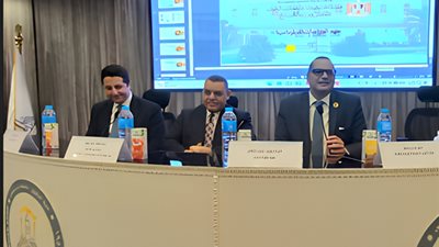 جامعة عين شمس تناقش مستقبل العمل الدبلوماسي في جلسة بحضور قيادات وزارة الخارجية