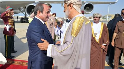 زيارة أخوية سريعة.. السيسي يبحث مع سلطان عُمان تعزيز التعاون والتنسيق الإقليمي