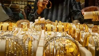 الذهب يحافظ على مكاسبه التاريخية فوق مستويات 7000 جنيه للجرام