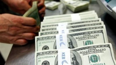 الأسواق العالمية تحت الضغط.. الدولار يواصل الصعود وسط رهانات رفع الفائدة الأمريكية