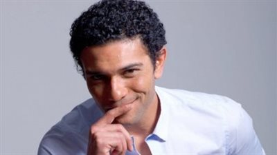 آسر ياسين.. المهندس الذي تحول إلى أيقونة فنية ومثّل مصر عالمياً
