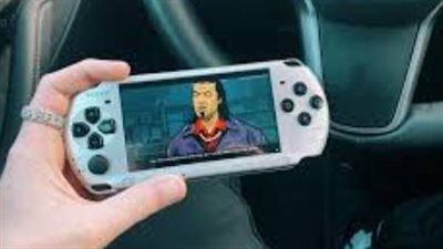 الحنين إلى الماضي الرقمي: لماذا يفضل جيل اللاعبين الحالي العودة إلى مكتبة ألعاب جهاز PSP؟