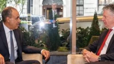 وزير الخارجية يبحث في لندن مع مستشار الأمن القومي البريطاني سبل تعزيز العلاقات ووقف التصعيد الإقليمي