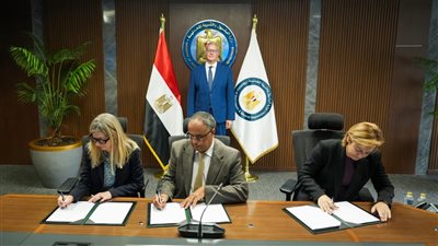 وزير البترول يشهد توقيع اتفاقية كبرى لتوسيع أعمال البحث والإنتاج في بدر الدين بالصحراء الغربية