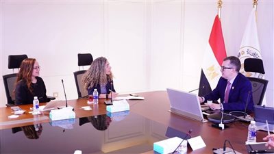 وزير التخطيط يبحث مع مؤسسة عبد الله الغرير الإماراتية دعم ريادة الأعمال وتمكين الشباب