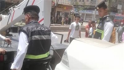شاب 17 عامًا يتسبب في حادث مروع بمحطة غاز بالدقهلية وإصابة عاملة نظافة