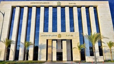 وزارة العمل تبدأ صرف منحتين للعمالة غير المنتظمة بقيمة 767 مليون جنيه