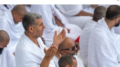 ترددات القنوات الناقلة لمناسك الحج 2026: تابع يوم عرفة مباشرة من منزلك
