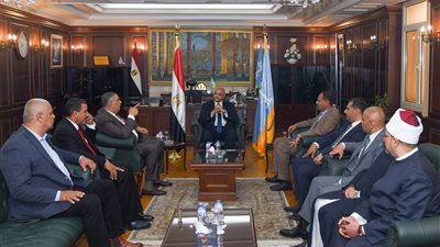 محافظ الإسكندرية يستقبل المهنئين بعيد الأضحى ويزور المرضى بمستشفى الطلبة بسبورتنج