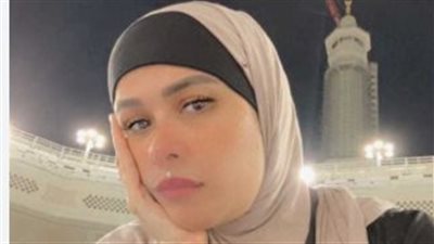 بالصور.. ياسمين عبد العزيز تؤدي مناسك الحج وتتلقى رسائل التهنئة من معجبيها