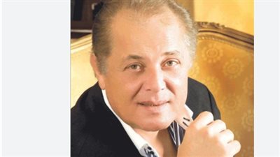 في ذكرى ميلاده.. الساحر محمود عبد العزيز أيقونة الفن المصري الخالدة